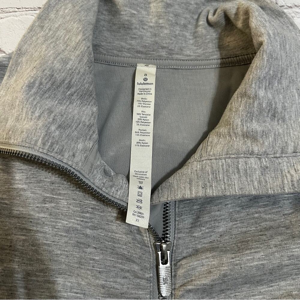 Lululemon jacket size 8 - Picture 8 of 9